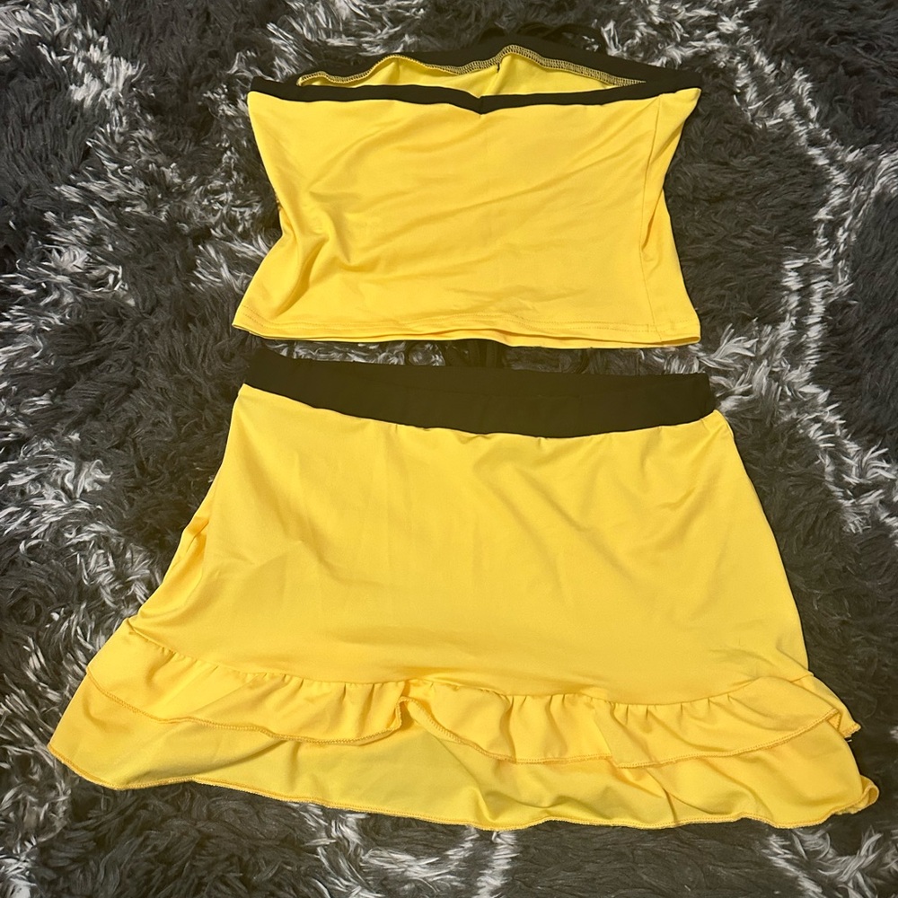 Tube Top & Ruffled Mini Skirt Set - Picture 3 of 4